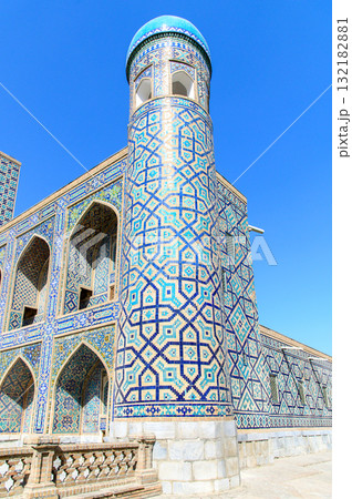 ウズベキスタンのサマルカンドにあるレギスタン広場のとても美しい風景 132182881