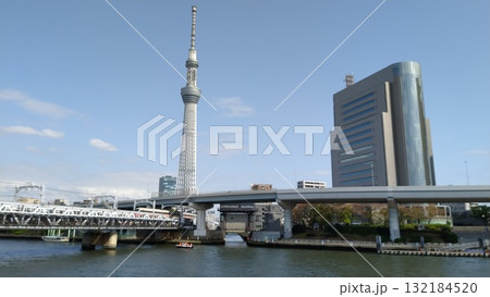 隅田川から望むスカイツリー 132184520