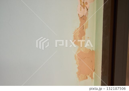 The Wall Repair Process Involves Properly Using Spackling Paste for a Quality Finish The Wall Repair Process Involves Properly Using Spackling Paste for a Quality Finish 132187506