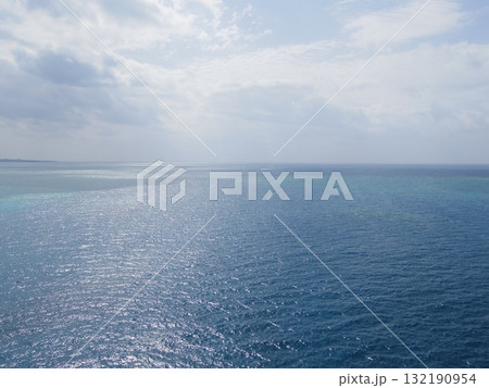 沖縄の海 132190954