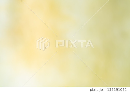 柔らかな黄緑のぼかし背景 柔らかな黄緑のぼかし背景 132191052
