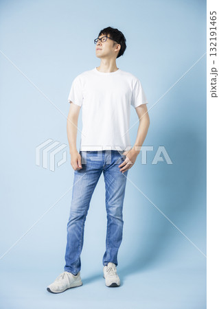 Tシャツを着た男性 Tシャツを着た男性 132191465