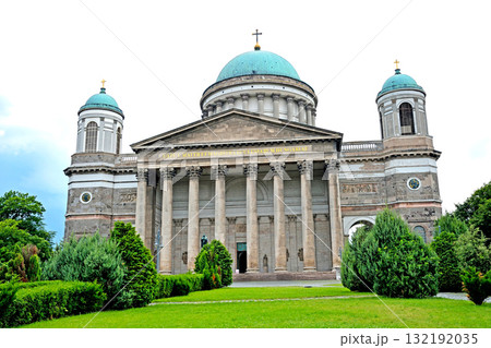 エステルゴム大聖堂 132192035