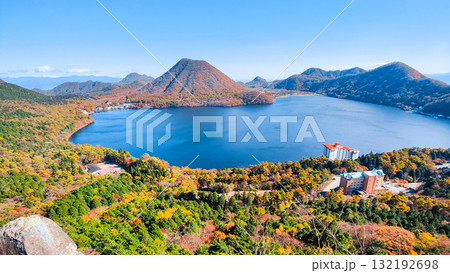 榛名山（秋）：掃部ヶ岳・硯岩からの眺め 132192698
