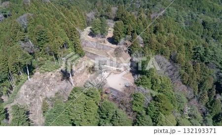 美濃国 岩村城 本丸上空 石垣群を望む 美濃国 岩村城 本丸上空 石垣群を望む 132193371