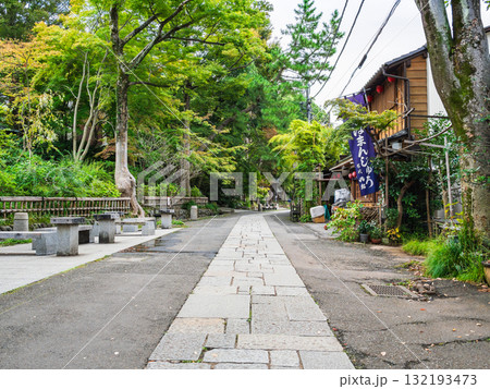 東京　深大寺　参道 132193473