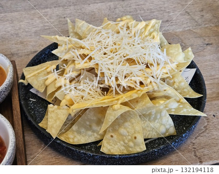 this is potato chip on plate 132194118