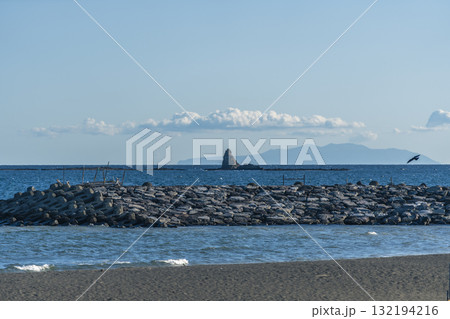 神奈川県茅ヶ崎海岸風景からの風景 132194216