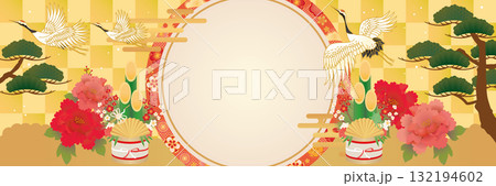 お正月和柄背景　金屏風と門松と鶴 132194602