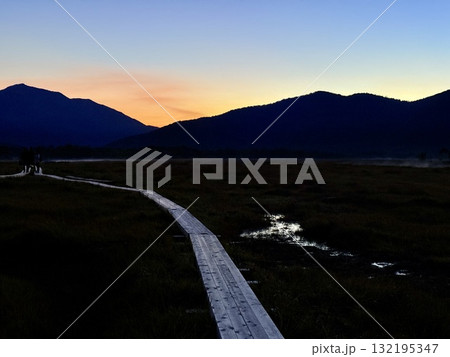 群馬・尾瀬沼と尾瀬ヶ原の間にある見晴の山小屋とキャンプ場 132195347