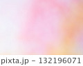 ピンクとオレンジのぼかし背景 132196071