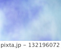 淡い青と紫のぼかし背景 132196072