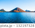榛名山・榛名湖・榛名富士（秋） 132197328