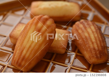 アンリシャルパンティエ　フィナンシェ　マドレーヌ 132198808