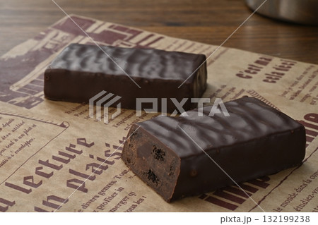 ブラックサンダー　しっとり深みガトーショコラ 132199238