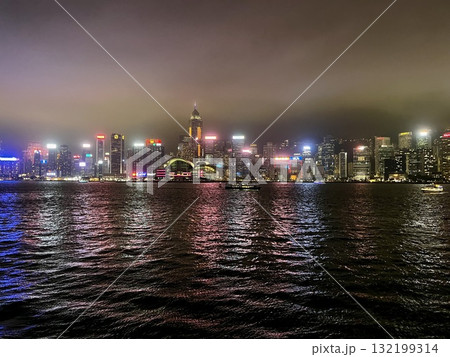 アベニュー・オブ・スターズから見た香港の夜景 132199314