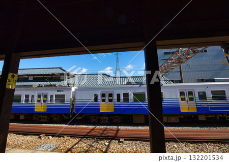 恐竜王国へようこそ、えちぜん鉄道勝山驛 132201534