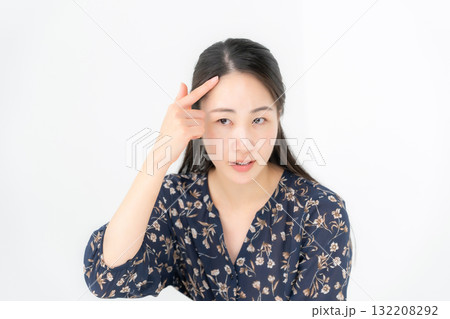 女性 ヘアケア 女性 ヘアケア 132208292