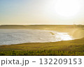 霧多布岬から見る太平洋に沈む夕日 132209153