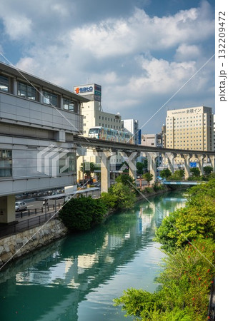 沖縄県那覇市　旭橋付近の風景 132209472