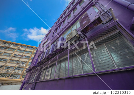 18 Oct 2025 Industrial Building Scene in Shau Kei Wan District 18 Oct 2025 Industrial Building Scene in Shau Kei Wan District 132210310