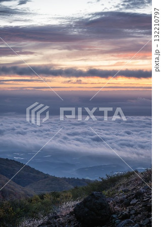 栃木県　紅葉真っ盛りの那須岳 132210797