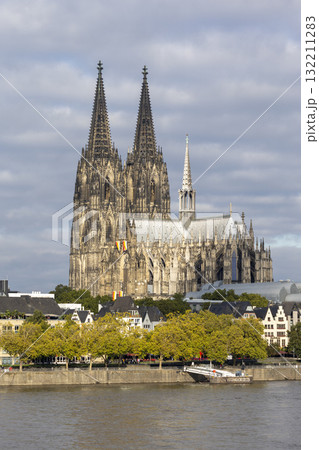 Morning View of Cologne Old City 132211283