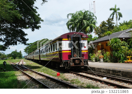 タイ国鉄 カンタン駅の車両 132211865