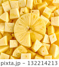 カットしたパイナップル 132214213