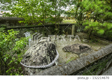日向 美々津の町並み 立磐神社 神武天皇御腰掛之磐 宮崎県日向市 日向 美々津の町並み 立磐神社 神武天皇御腰掛之磐 宮崎県日向市 132214670