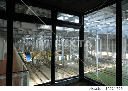 整備中の北陸新幹線　W7系 132217984