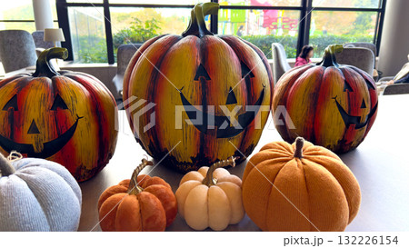 ハロウィンのかぼちゃの置物　インテリア 132226154
