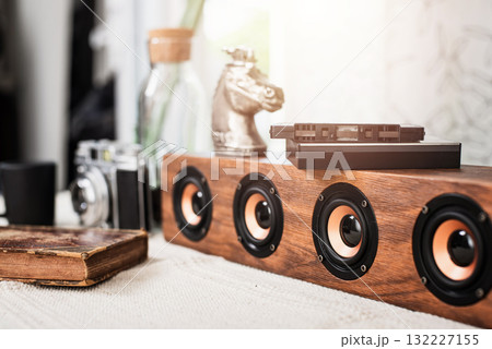 wireless portable speaker 132227155