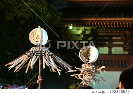 池上本門寺のお会式の万灯練供養　東京 132228676