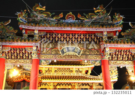 夜の横濱関帝廟（神奈川県横浜市中区山下町） 132235011