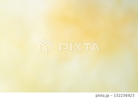柔らかな黄緑のぼかし背景 132236923