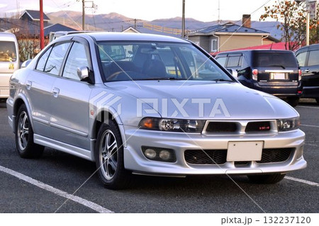 自動車イメージ　絶版になった三菱車　三菱ギャランVR4 132237120