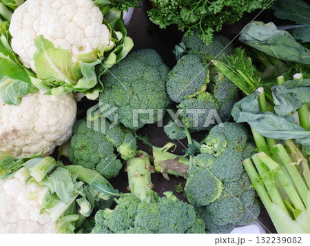 Bunch of broccoli and cauliflower are displayed together Bunch of broccoli and cauliflower are displayed together 132239082