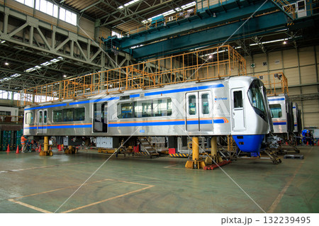検査を受ける西鉄3000形電車 検査を受ける西鉄3000形電車 132239495