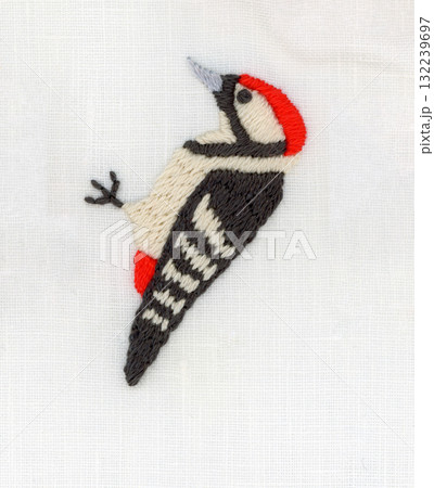 キツツキの刺繍 キツツキの刺繍 132239697