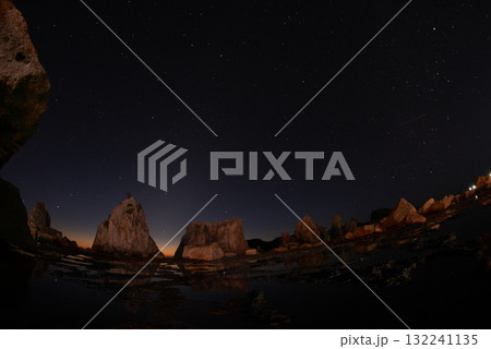 和歌山県 橋杭岩の夜明け 和歌山県 橋杭岩の夜明け 132241135