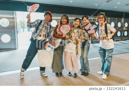 supporting my fave supporting my fave 132241611