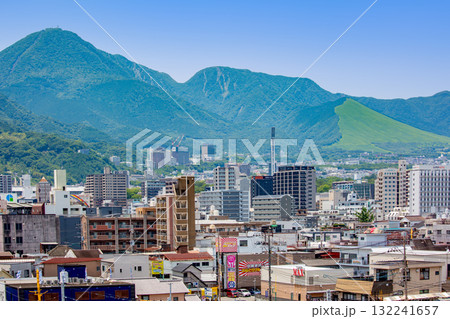 別府市街と山並み 132241657
