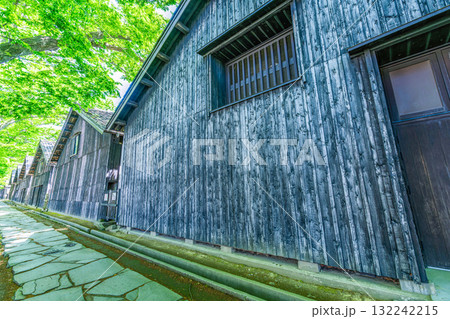 山形県酒田市 新緑が美しい春の山居倉庫 山形県酒田市 新緑が美しい春の山居倉庫 132242215