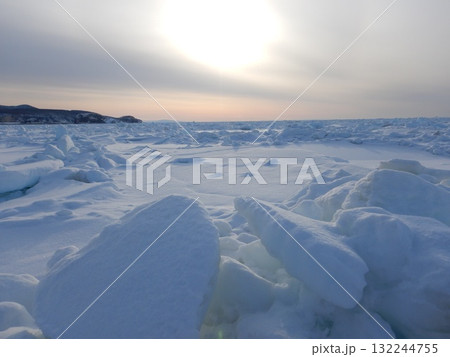 流氷の海 132244755