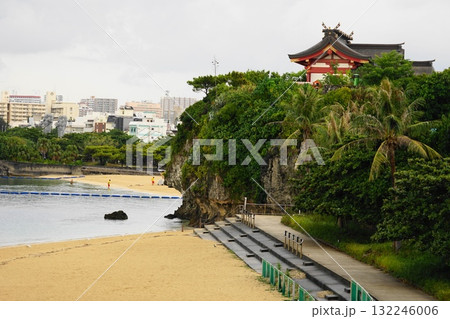 南国の海に浮かぶ神社 10月沖縄本島368波上宮 南国の海に浮かぶ神社 10月沖縄本島368波上宮 132246006