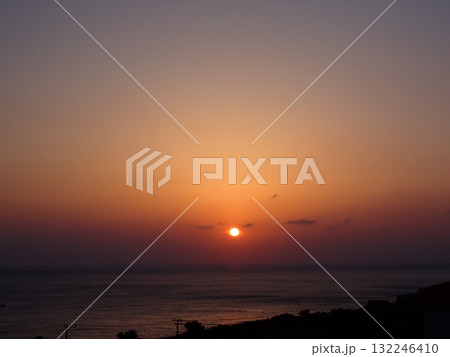 八丈島の夕陽 八丈島の夕陽 132246410