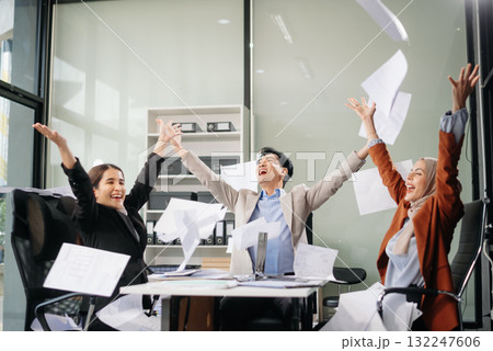 Those who work hard, win in the conference room new startup project Those who work hard, win in the conference room new startup project 132247606