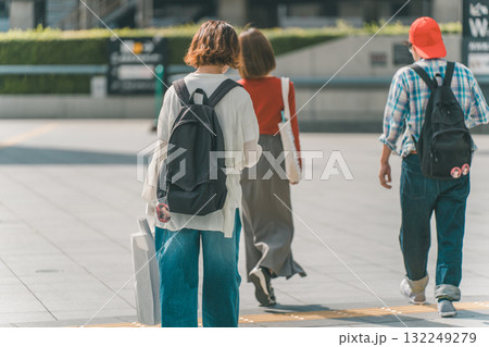 supporting my fave supporting my fave 132249279