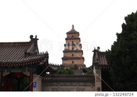 シルクロードの起点　中国西安市大慈恩寺の大雁塔 132249724